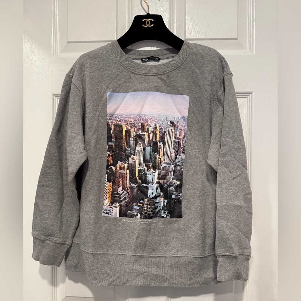 Zara Crewneck Fleece Sweatshirt NYC New York City Skyline Sweatshirt Woman’s S
